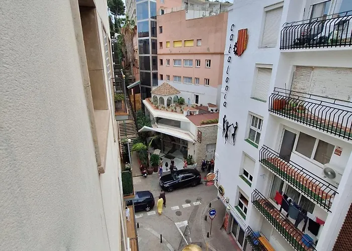 A 200 M De La Playa